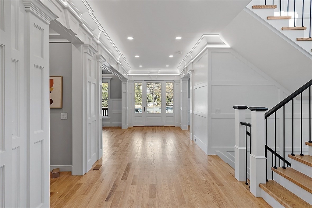 18 Sprague Road Wellesley, MA 02481 - Photo 2 of 35