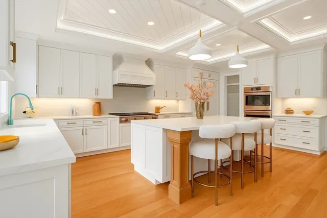 $4,695,000 | 18 Sprague Road, Wellesley, MA 02481