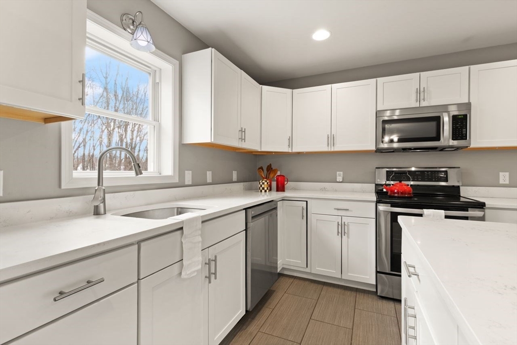 61 Holmes Road North Attleboro, MA 02760 - Photo 19 of 33