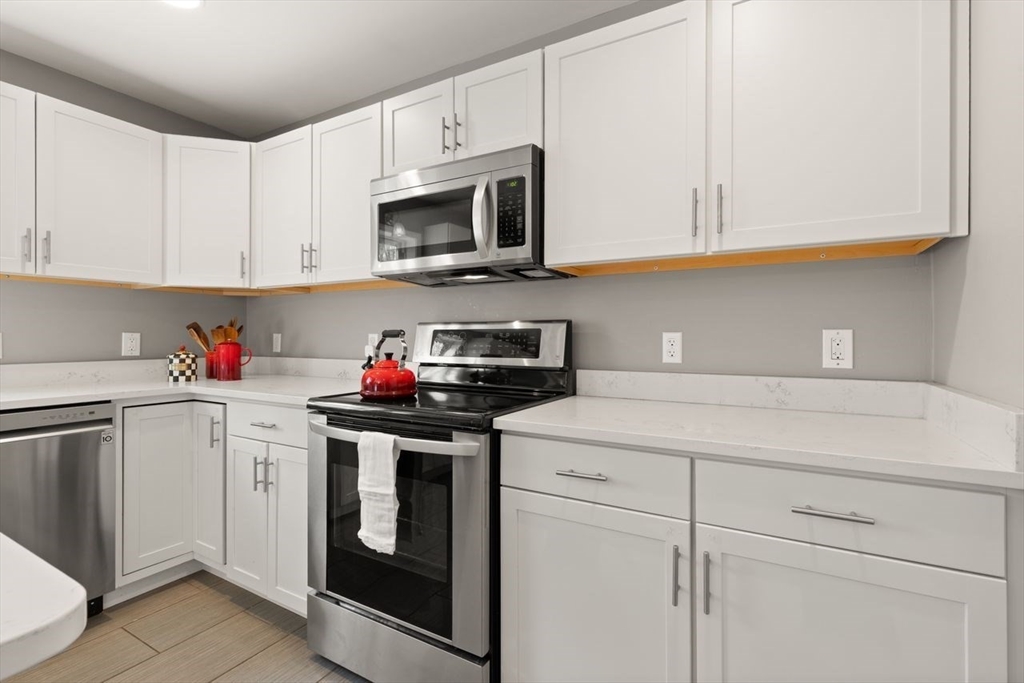 61 Holmes Road North Attleboro, MA 02760 - Photo 20 of 33