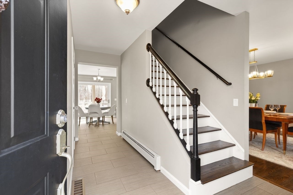 61 Holmes Road North Attleboro, MA 02760 - Photo 3 of 33