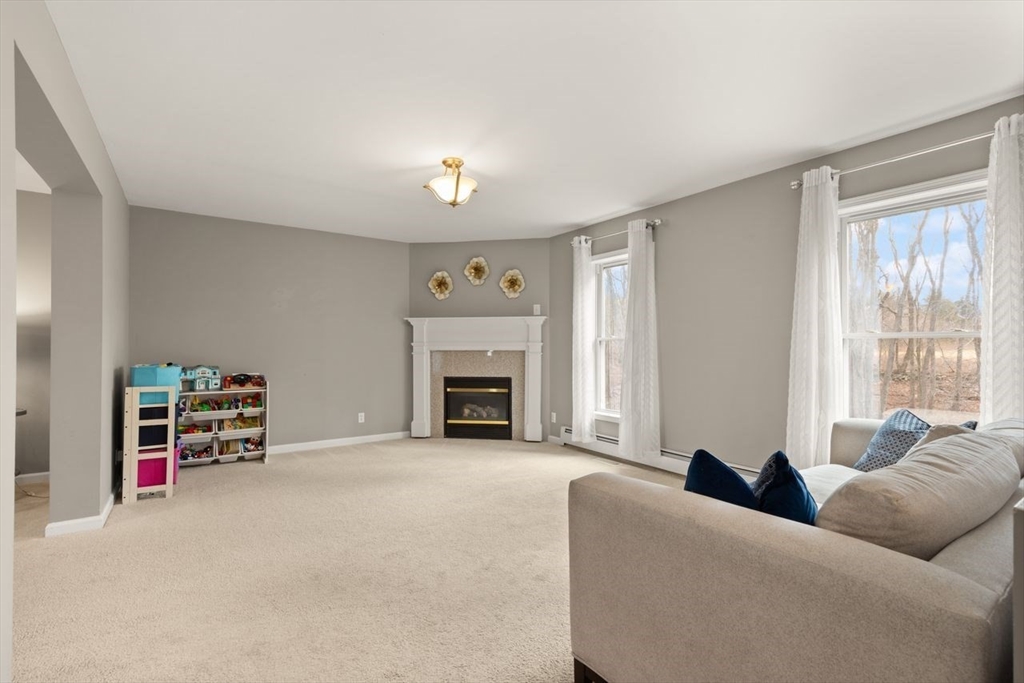 61 Holmes Road North Attleboro, MA 02760 - Photo 9 of 33