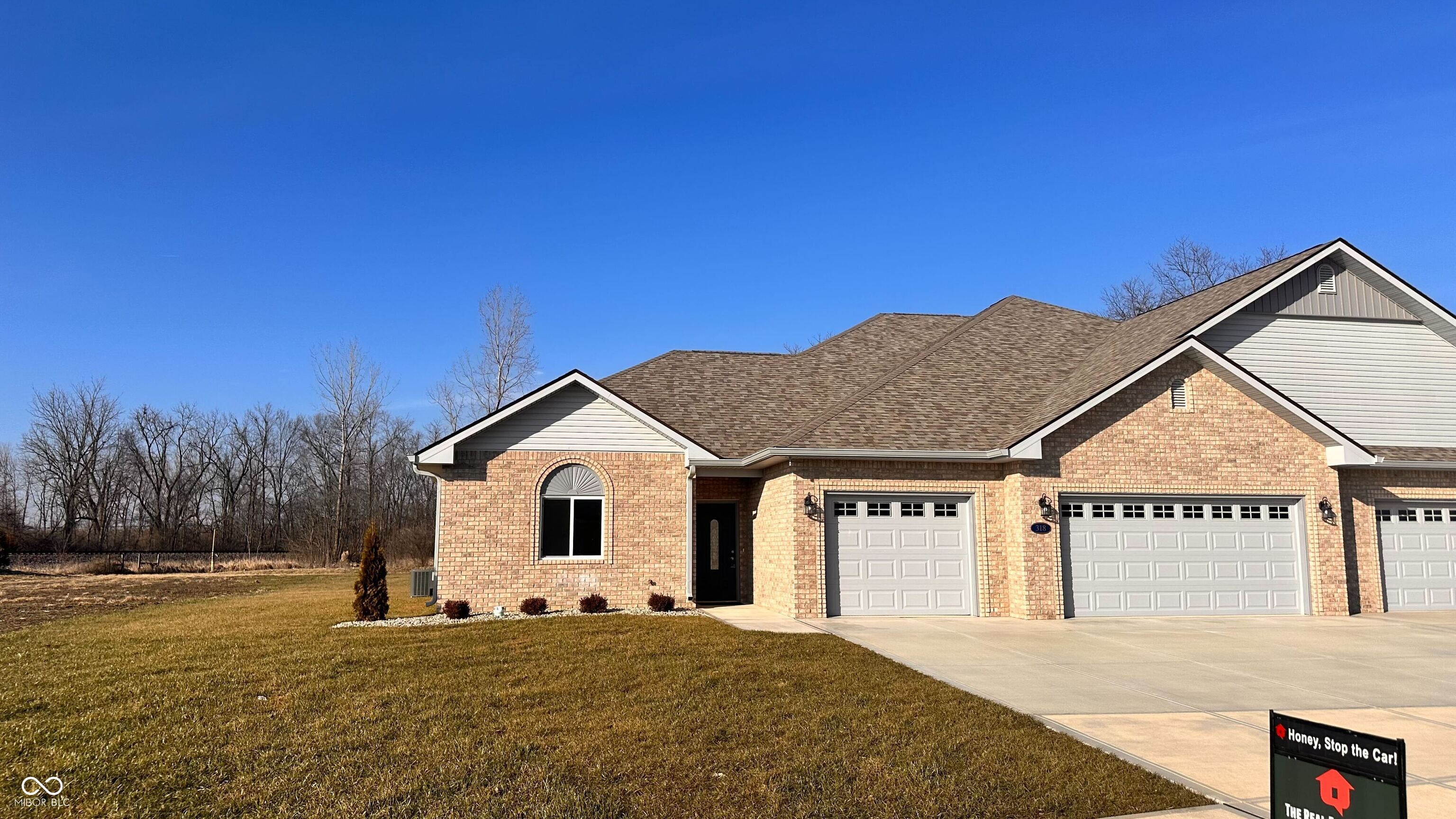 318 Bay Ridge Drive Pendleton, IN 46064 - Photo 2 of 26