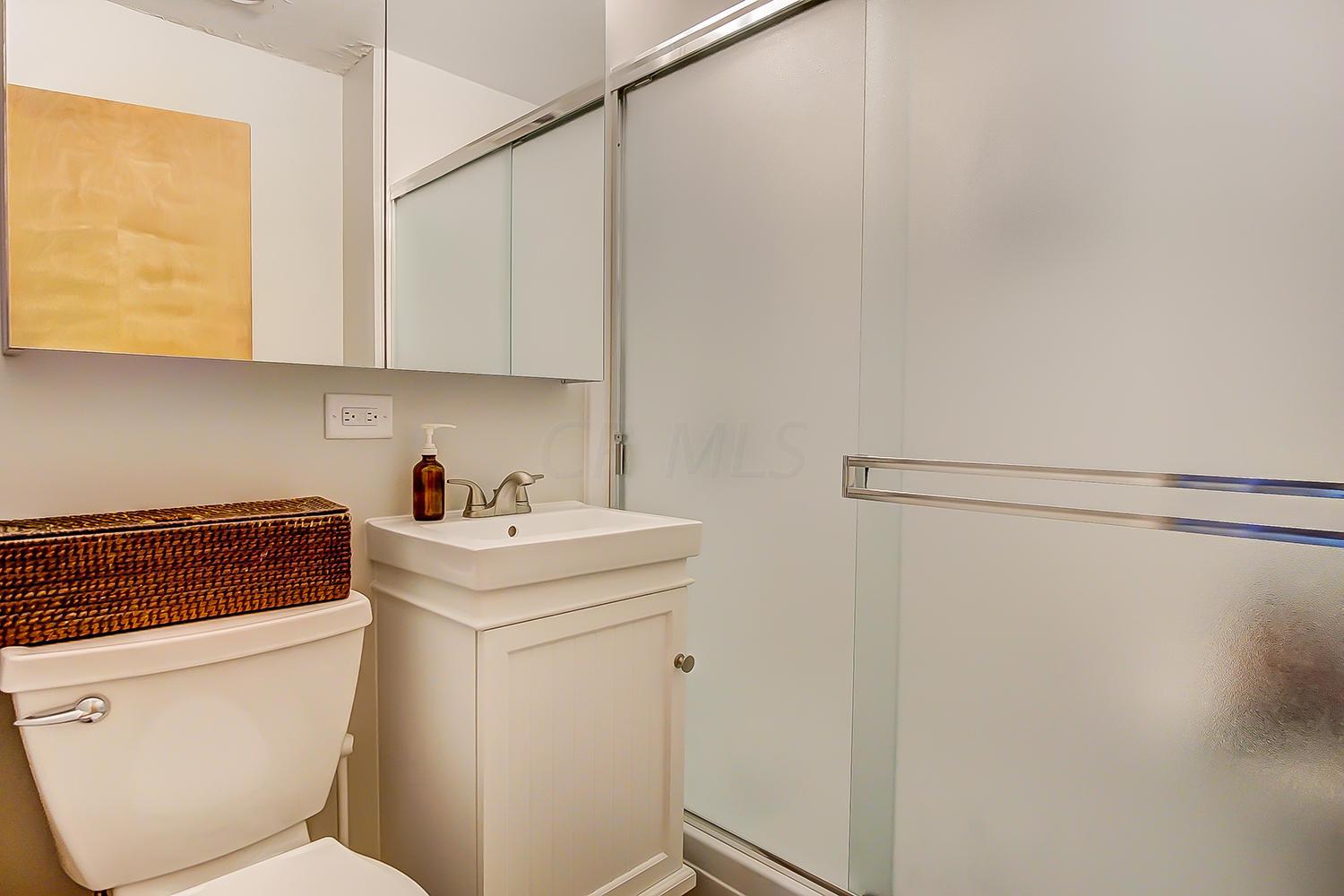 4259 Cody Road Columbus, OH 43224 - Photo 15 of 24 Gallery Image 15