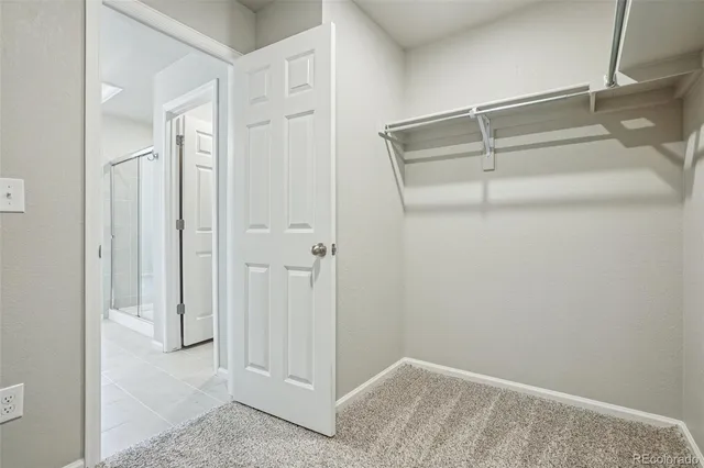 a close up view of a washer and dryer