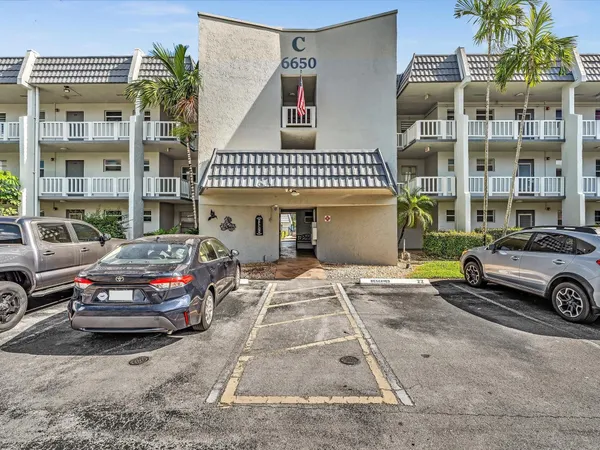 $99,000 | 6650 Royal Palm Boulevard, Unit 206C, Pompano Beach, FL 33063