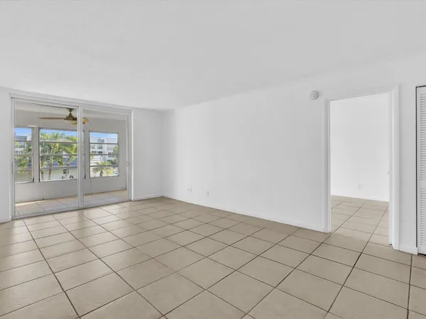 $99,000 | 6650 Royal Palm Boulevard, Unit 206C, Pompano Beach, FL 33063
