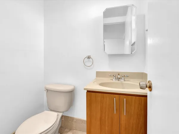 $99,000 | 6650 Royal Palm Boulevard, Unit 206C, Pompano Beach, FL 33063