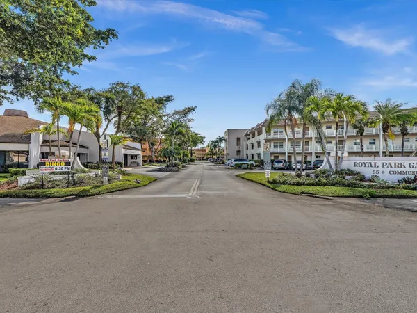 $99,000 | 6650 Royal Palm Boulevard, Unit 206C, Pompano Beach, FL 33063