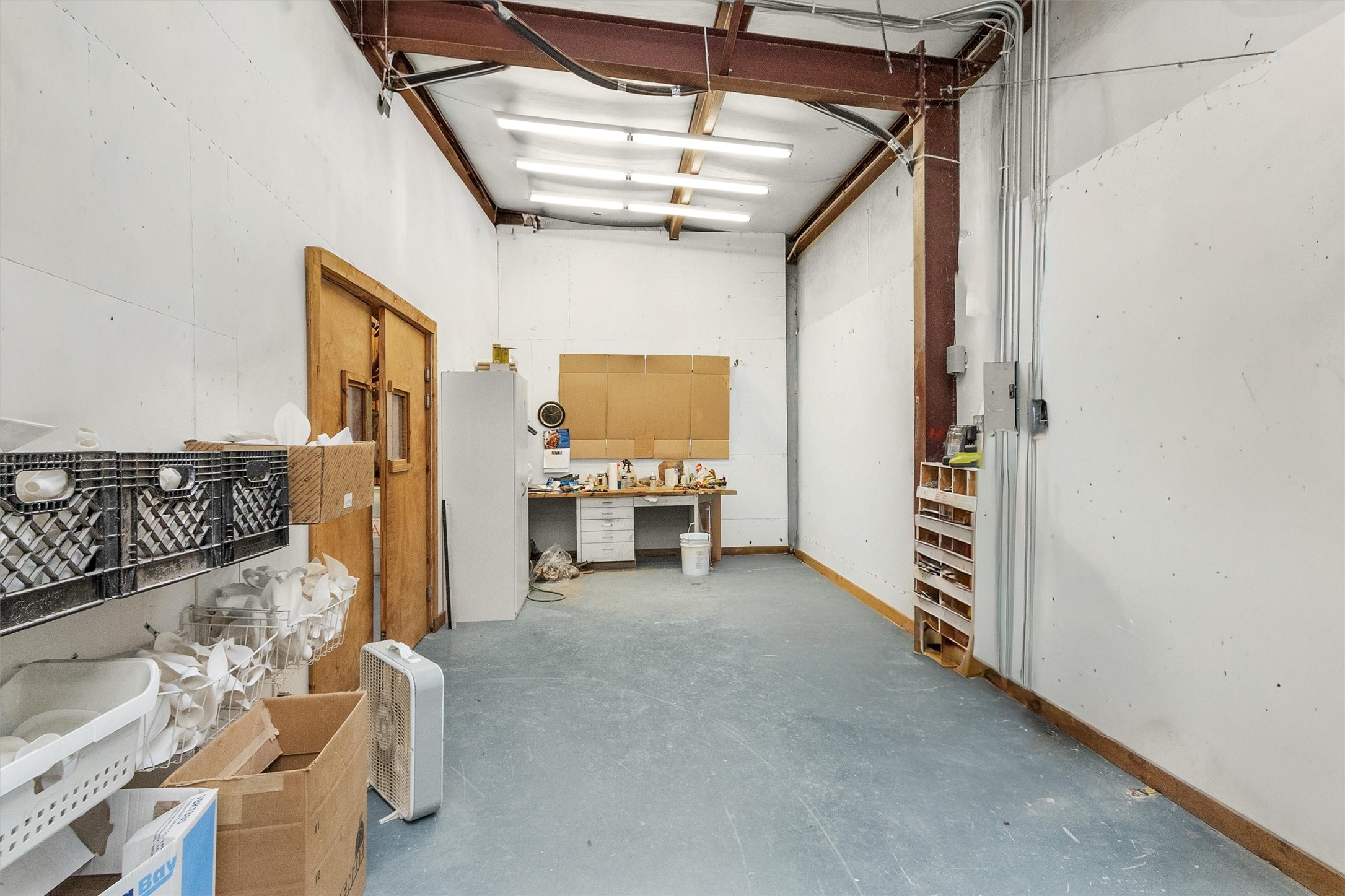 6821 Bailey Street Shiro, TX 77831 - Photo 16 of 35 a view of a livingroom with furniture and a hallway