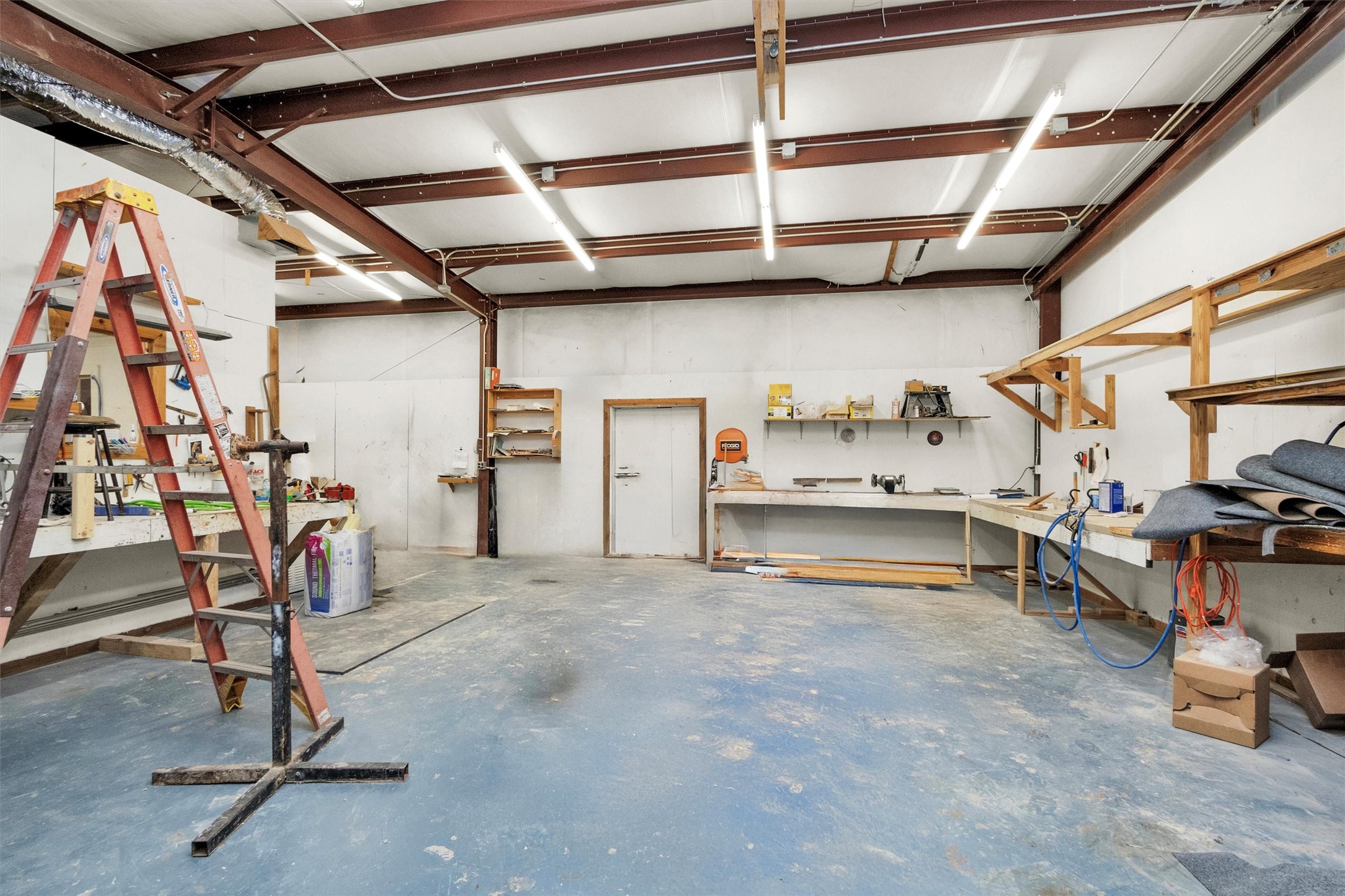 6821 Bailey Street Shiro, TX 77831 - Photo 25 of 35 a view of a room with gym equipment