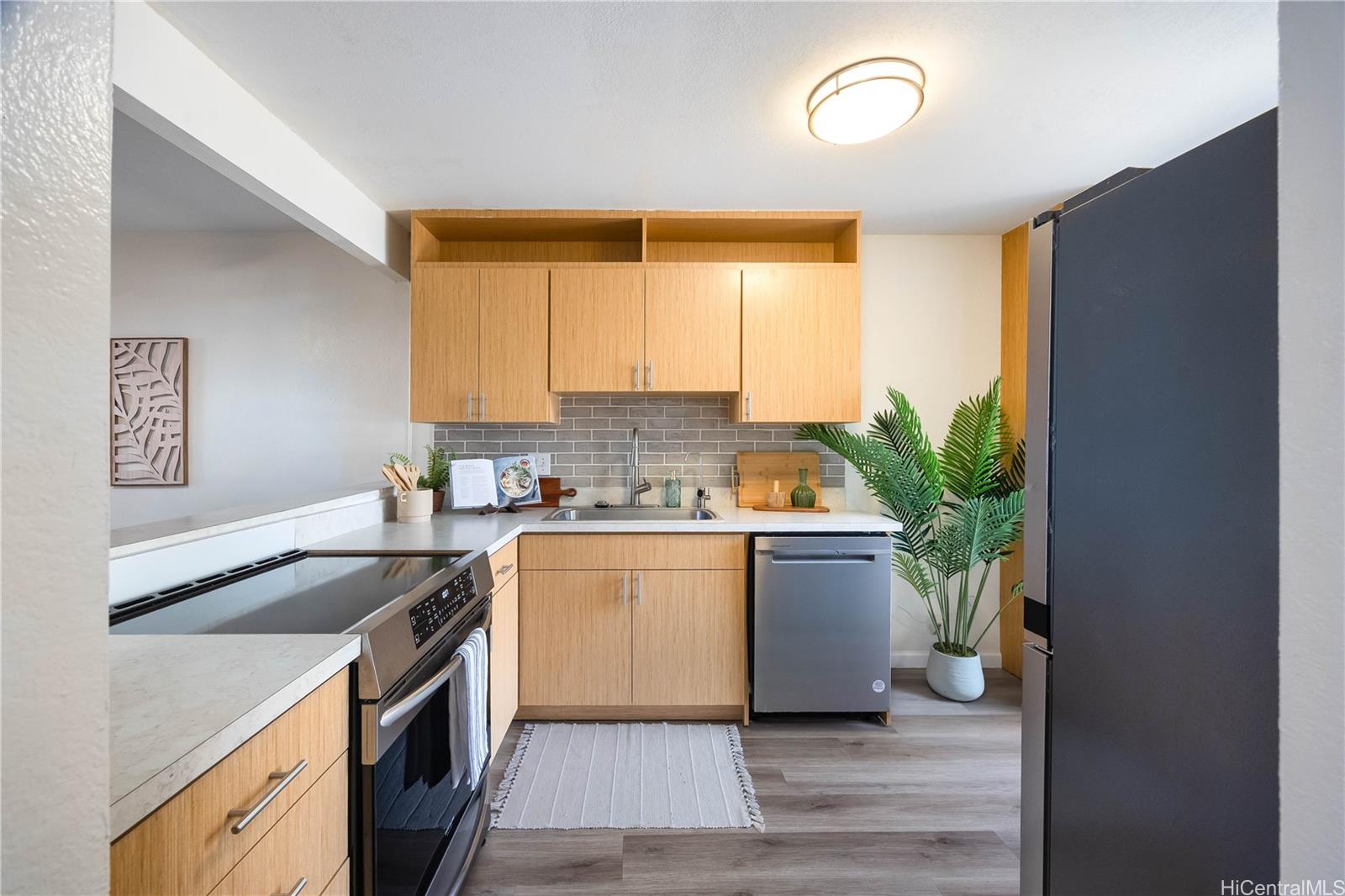 92-1014 Makakilo Drive, Unit 38 Kapolei, HI 96707 - Photo 6 of 21 Kitchen