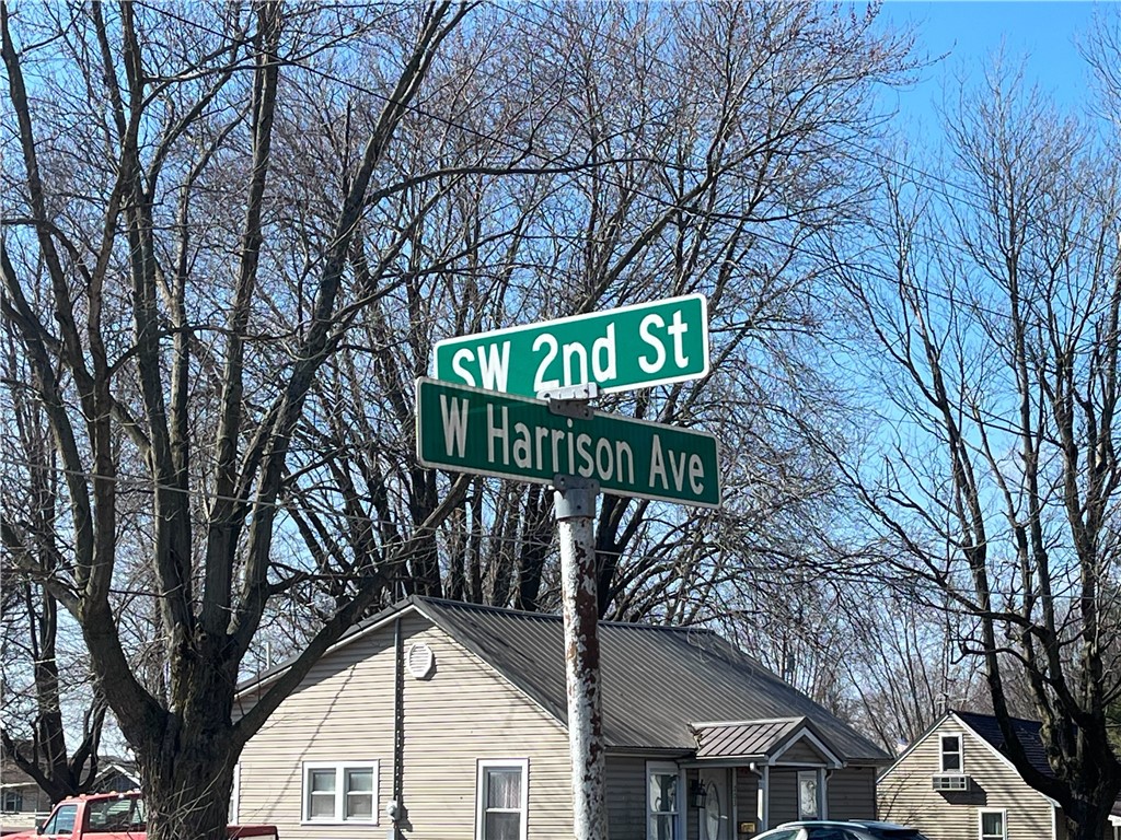 705 Southwest 2nd Street Casey, IL 62420 - Photo 9 of 9