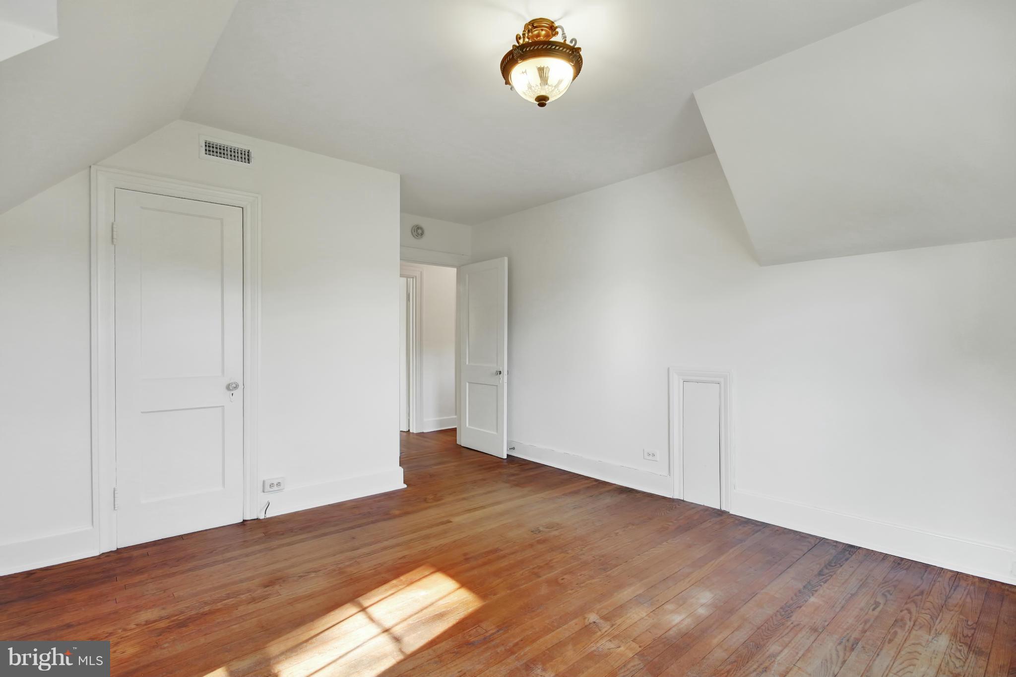 2657 Solomons Island Road Edgewater, MD 21037 - Photo 14 of 30 Bedroom
