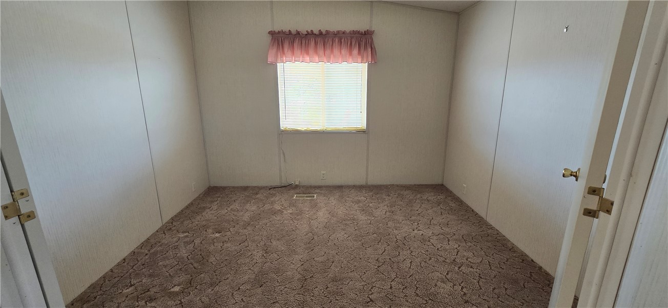 3453 Lakeside Road Golden Valley, AZ 86413 - Photo 5 of 26 Bonus Room