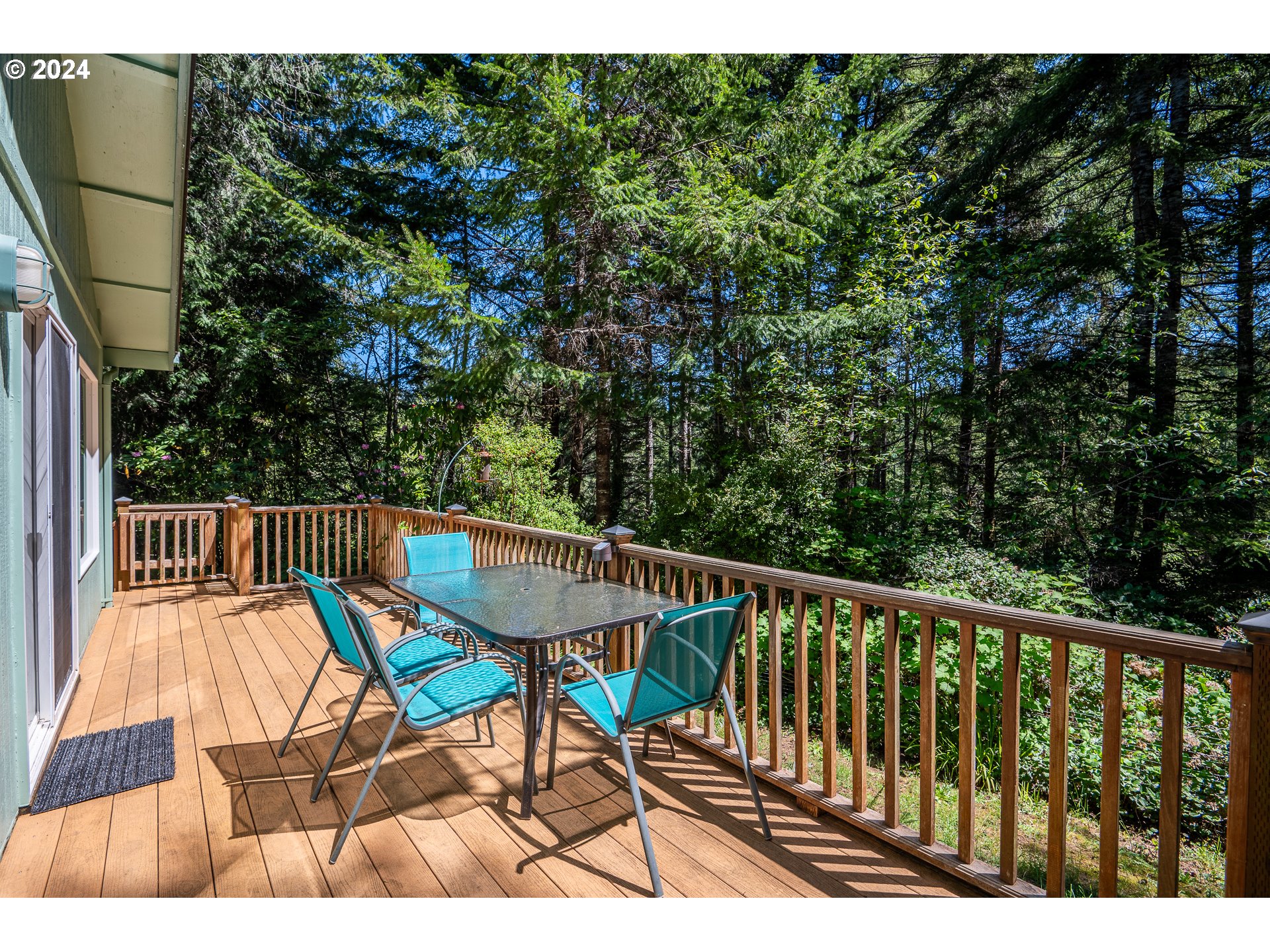 5512 Collins Loop Florence, OR 97439 - Photo 32 of 48 Deck