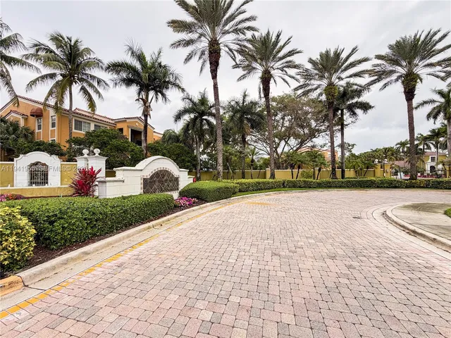 $1,950 | 2080 West Preserve Way, Unit 201, Miramar, FL 33025