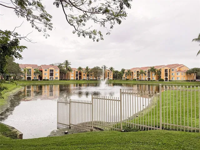 $1,950 | 2080 West Preserve Way, Unit 201, Miramar, FL 33025