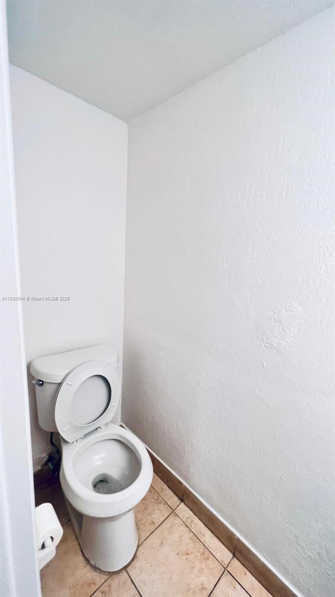 1305 West 53rd Street, Unit 406 Hialeah, FL 33012 - Photo 6 of 14