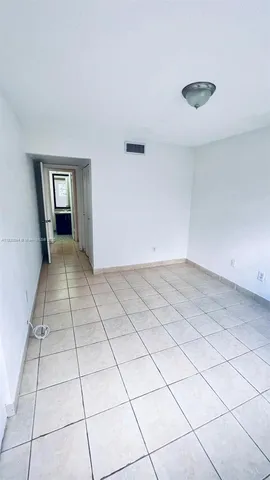 $259,800 | 1305 West 53rd Street, Unit 406, Hialeah, FL 33012