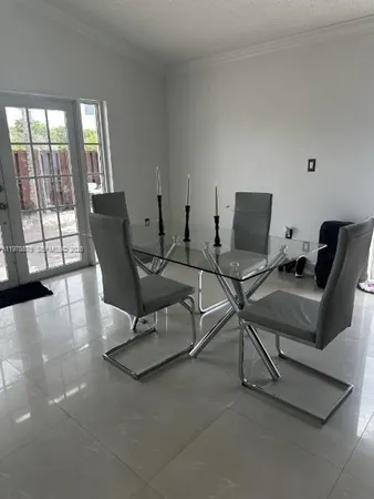 $3,000 | 14952 Southwest 75th Terrace, Miami, FL 33193