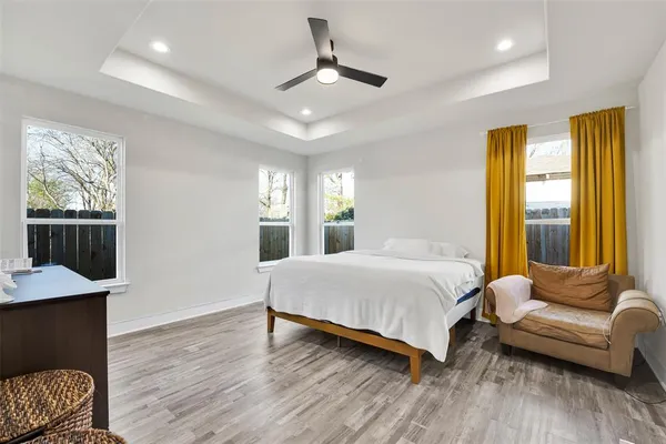 $2,400 | 4621 Collins Avenue, Dallas, TX 75210