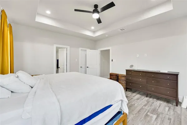$2,400 | 4621 Collins Avenue, Dallas, TX 75210