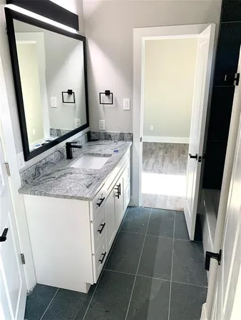 $2,400 | 4621 Collins Avenue, Dallas, TX 75210
