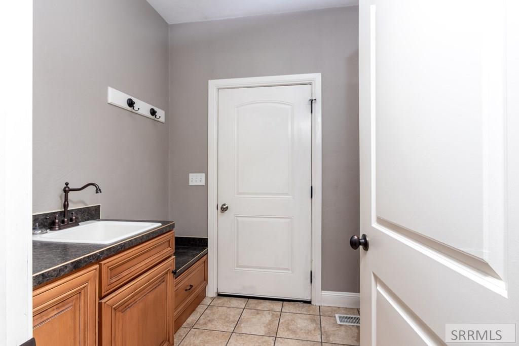 2054 Castelli Drive Ammon, ID 83401 - Photo 13 of 54