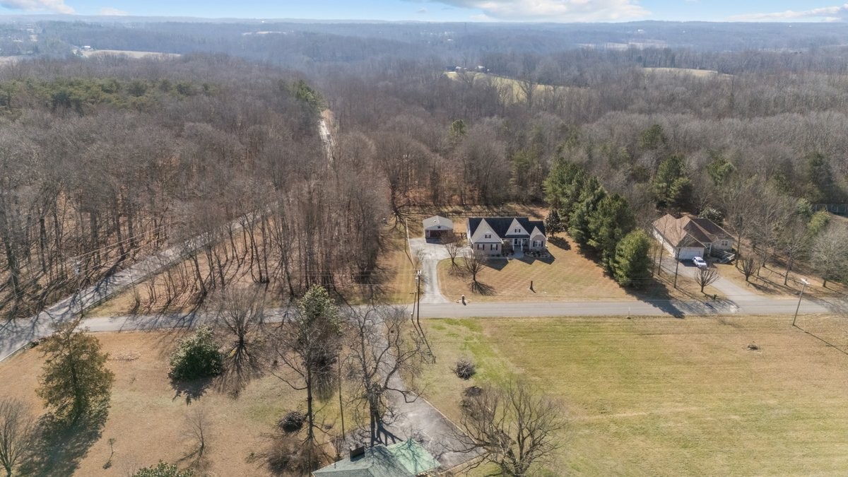 111 Contrary Road Burns, TN 37029 - Photo 5 of 70