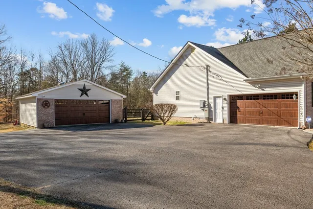 $644,900 | 111 Contrary Road, Burns, TN 37029