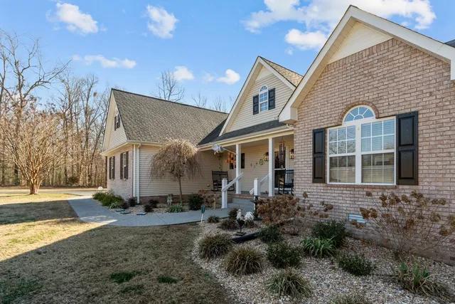 $644,900 | 111 Contrary Road, Burns, TN 37029