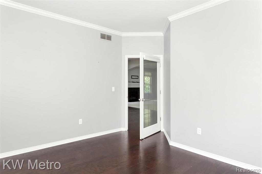 3795 Somerset Circle Rochester Hills, MI 48309 - Photo 17 of 43