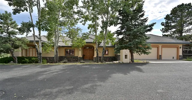 a view of a house with a outdoor space