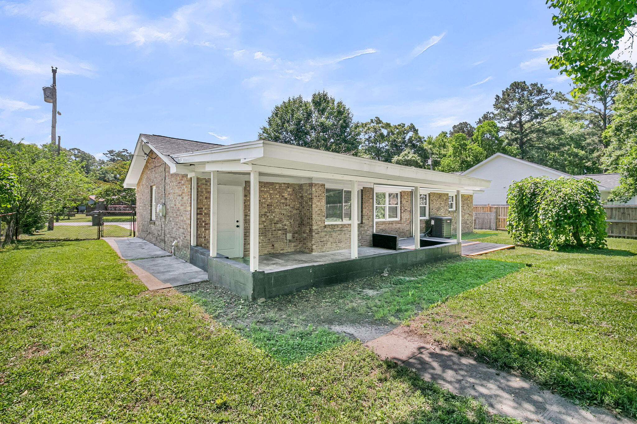 109 Camellia Road Goose Creek, SC 29445 - Photo 33 of 41 CREM - 109 Camellia exteriors-9