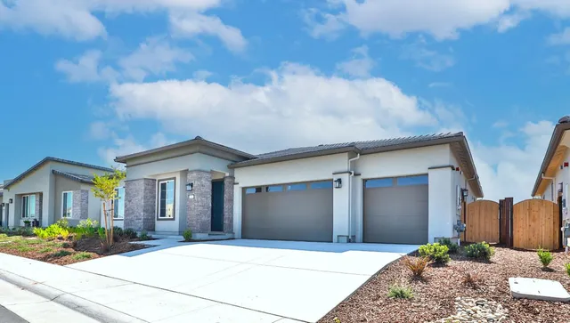 $727,014 | 4660 Clb Vista Way, Penryn, CA 95663