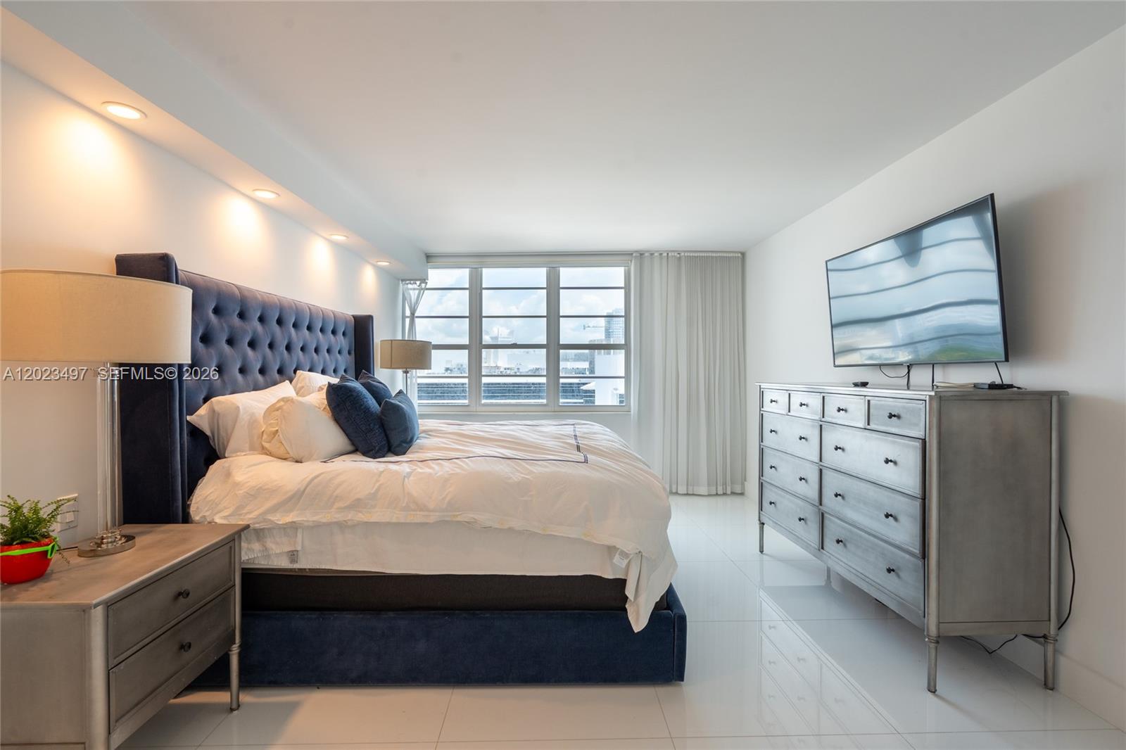 100 Lincoln Road, Unit 1523 Miami Beach, FL 33139 - Photo 13 of 28