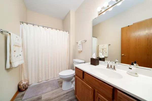 $285,000 | 1453 Boulder Creek Way, Unit 2, Rockford, IL 61108