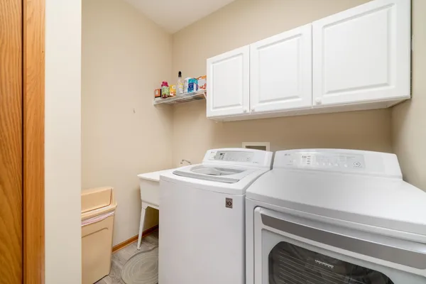 $285,000 | 1453 Boulder Creek Way, Unit 2, Rockford, IL 61108