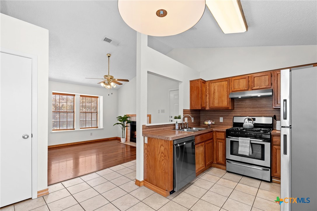 11821 Bittern Hollow, Unit 12 Austin, TX 78758 - Photo 15 of 27