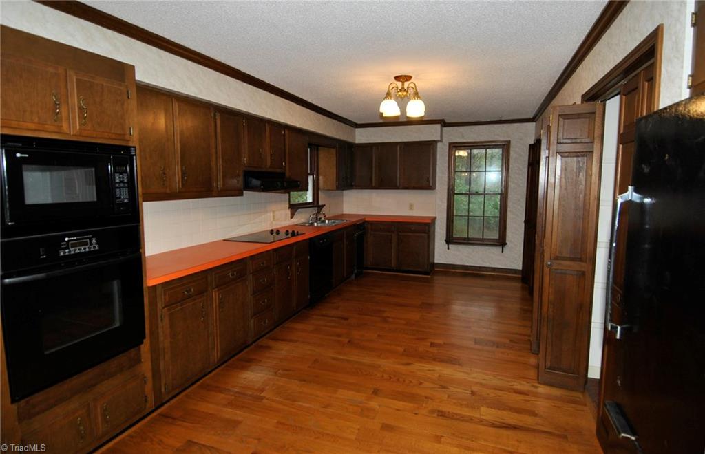 6899 Culler Road Clemmons, NC 27012 - Photo 3 of 30 Gallery Image 3