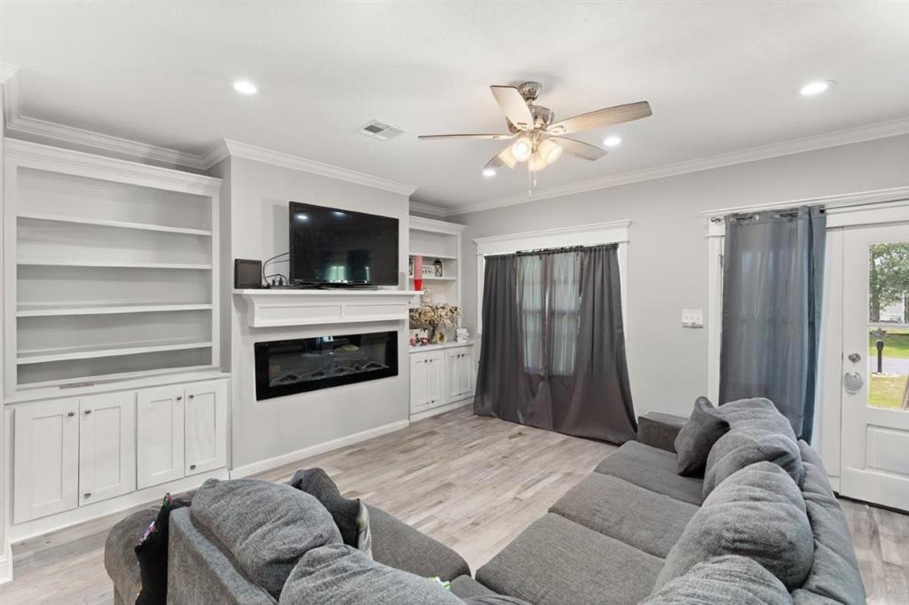 7690 Nine Oaks Drive Lake Charles, LA 70607 - Photo 2 of 14