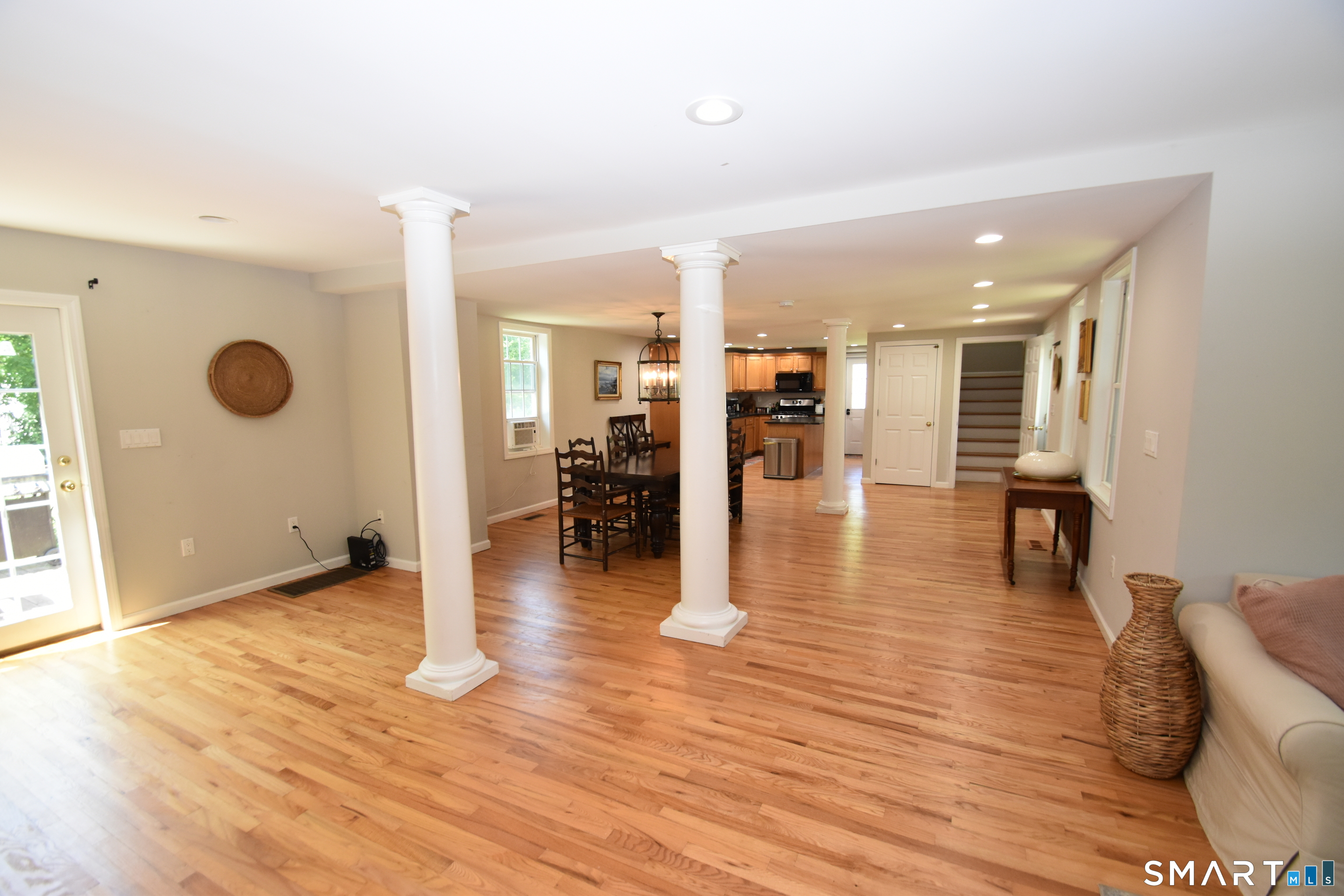 139 Hewitt Road Stonington, CT 06378 - Photo 9 of 25 Gallery Image 9