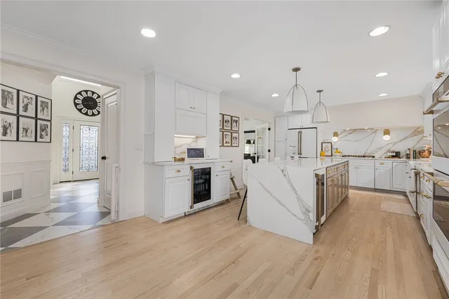 $1,295,000 | 14 Sables Way, Lincoln, RI 02865