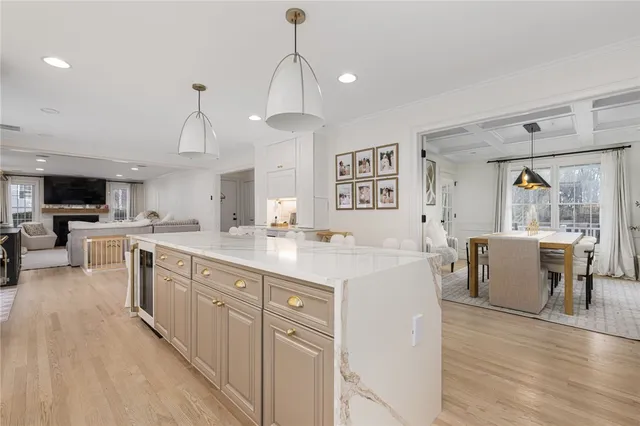 $1,295,000 | 14 Sables Way, Lincoln, RI 02865