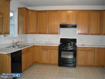 2723 Springhouse Road Philadelphia, PA 19114 - Photo 5 of 8 Gallery Image 5