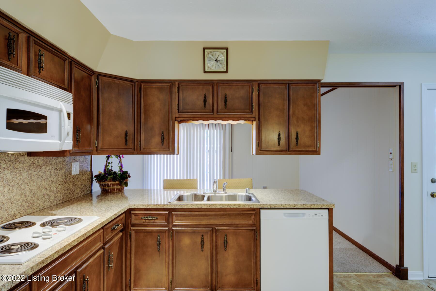 2913 Lexham Road Louisville, KY 40220 - Photo 6 of 49 GSP-2913_Lexham_Rd-6