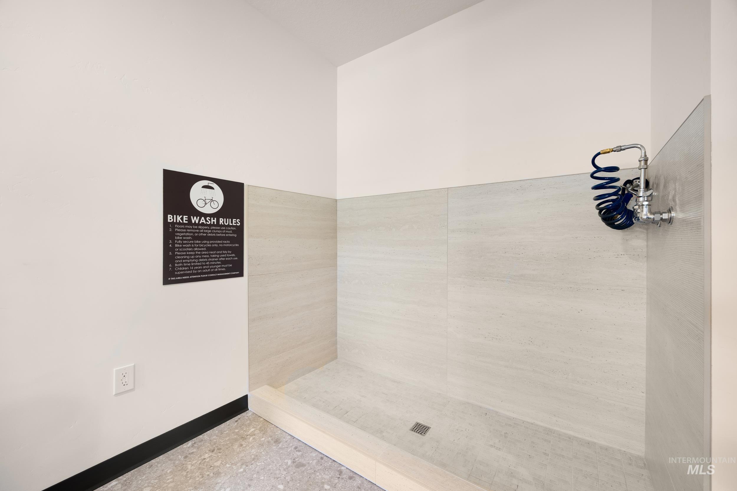 4340 East Haystack Street, Unit 307 Boise, ID 83716 - Photo 43 of 50 Bathroom with baseboards