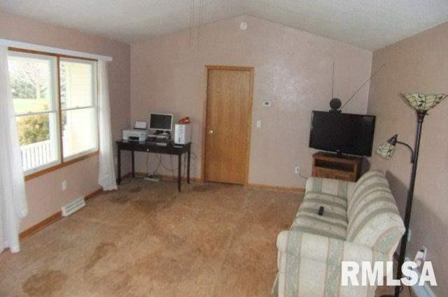11345 Devils Creek Road Blue Grass, IA 52726 - Photo 2 of 9 Gallery Image 2