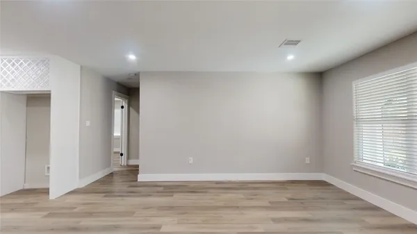 $2,000 | 6606 Granite Street, Houston, TX 77092